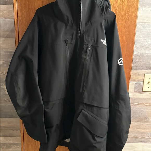 The North Face Summit Series Men's Black verbier pro level futurelight Raincoat - Picture 1 of 4